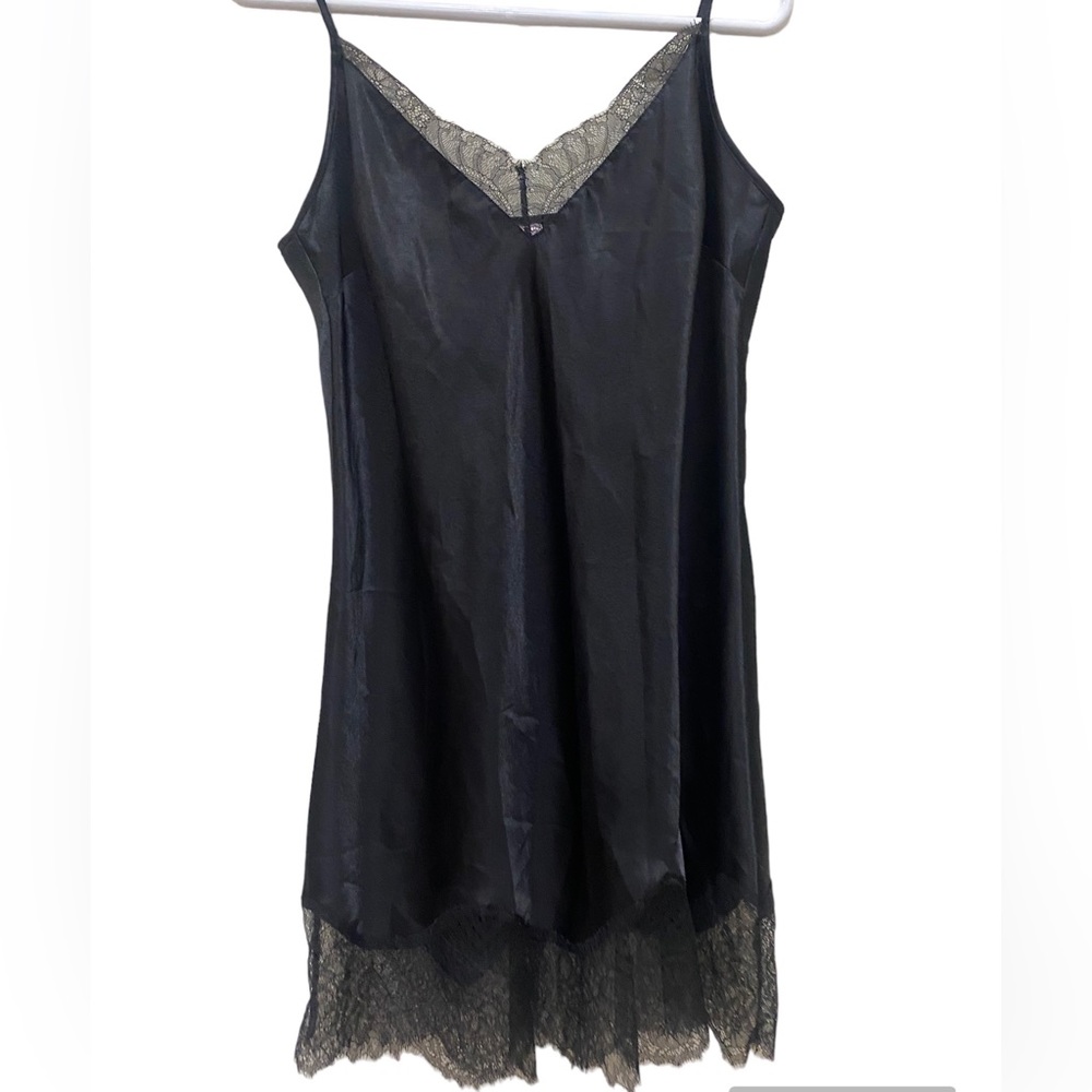 Victoria Secret black lingerie Chemise Night grown. Size-Lrg